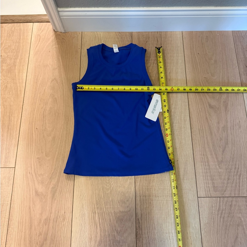 👚🩵🌺 Blue Tank Top | Size M | Sleeveless Activewear NWT - Picture 5 of 5